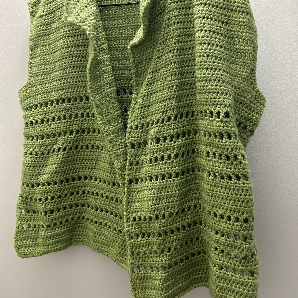 Green Open-Front Cardigan vest with Textured Stripes